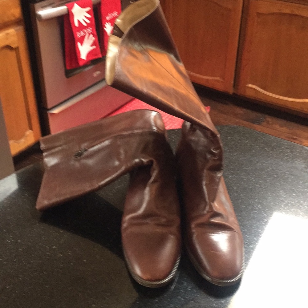 Brown zip up boots